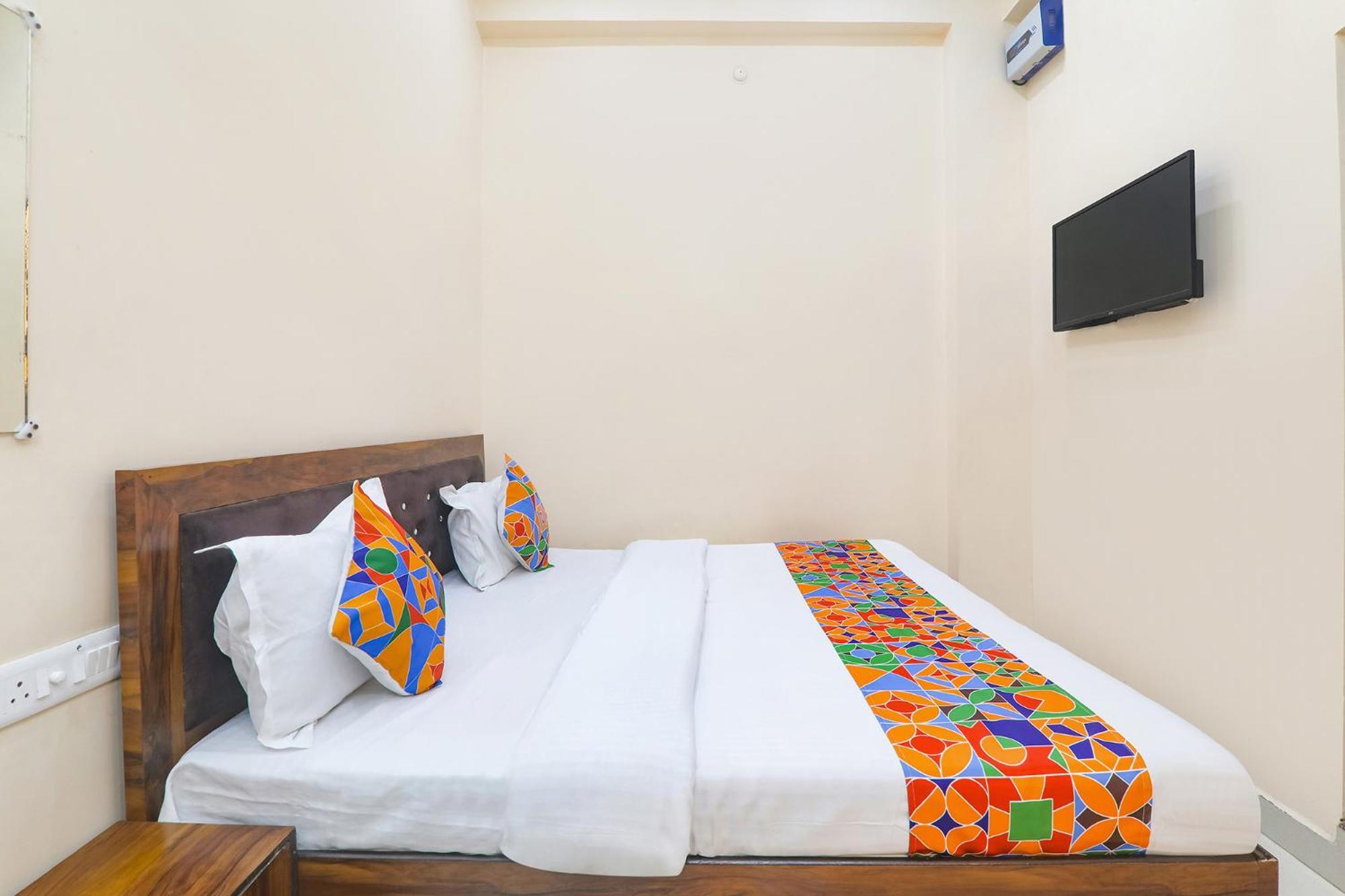 Fabhotel Rk Palace Ayodhya Экстерьер фото