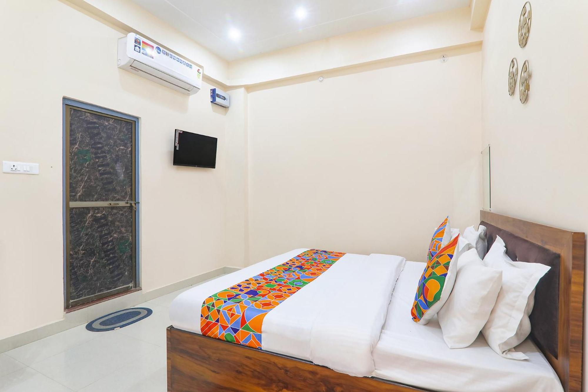 Fabhotel Rk Palace Ayodhya Экстерьер фото